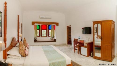 book super deluxe room in udaipur (1)